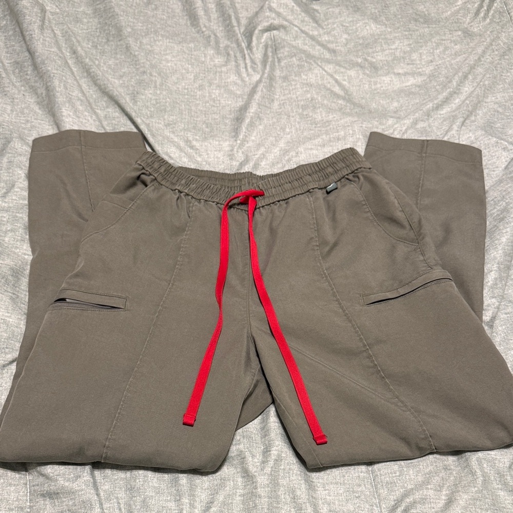 Mediclo Women’s Olive Pants with Red Drawstring